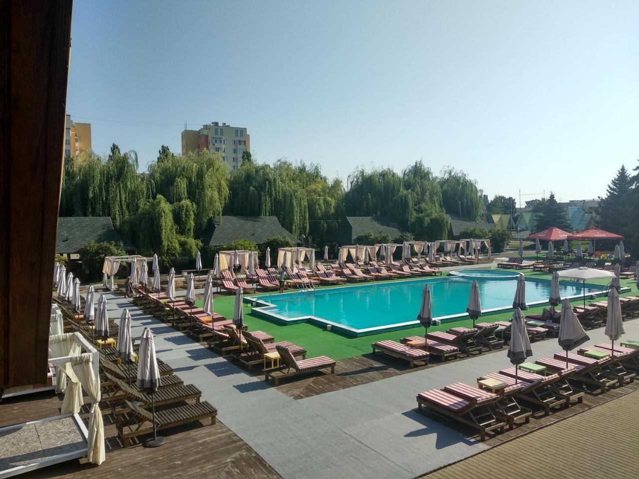Edem Hotel Chubynske Extérieur photo